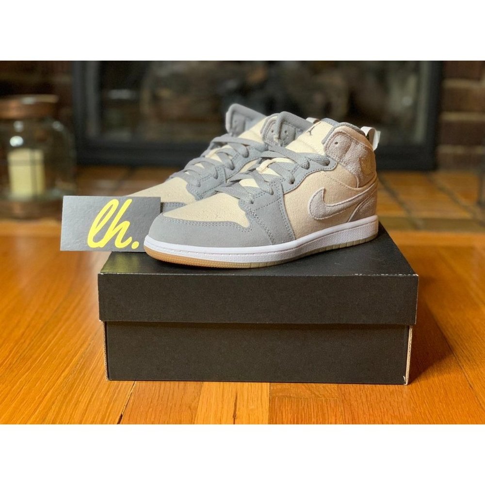 Size 3y Air Jordan 1 Mid "Coconut Milk" - Picture 2 of 5